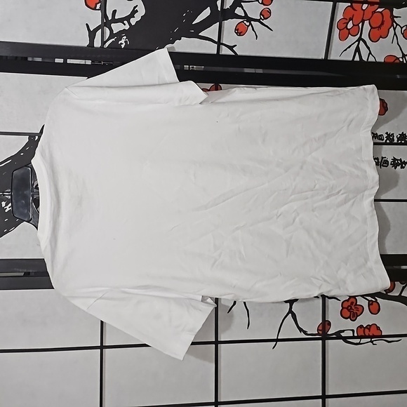 True Religion Graphic Tee Shirt Size Large NWT - Picture 6 of 6